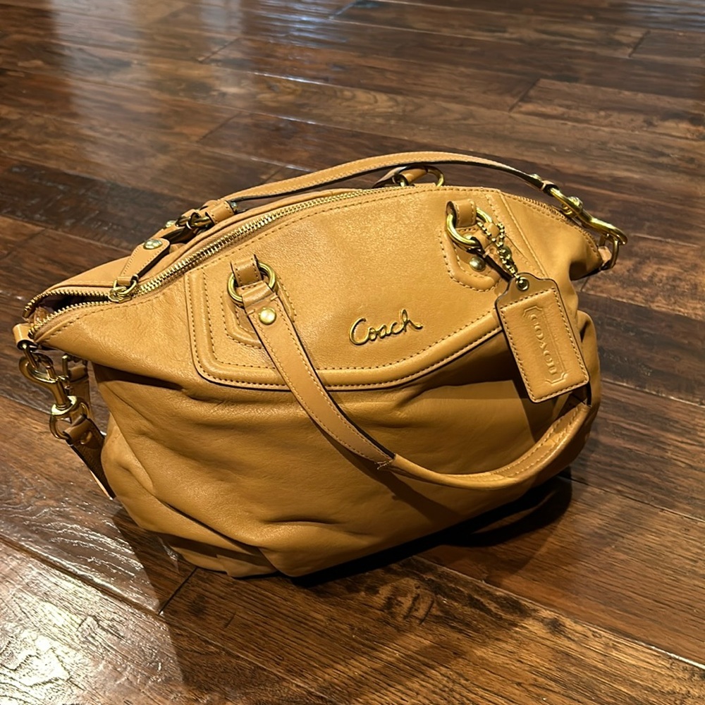 Authentic coach bag - should and crossbody straps!